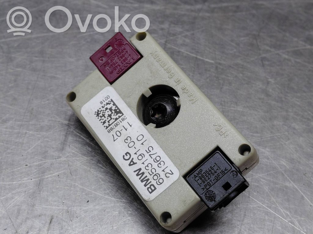 BMW 5 E60 E61 Antenas pastiprinātājs 
