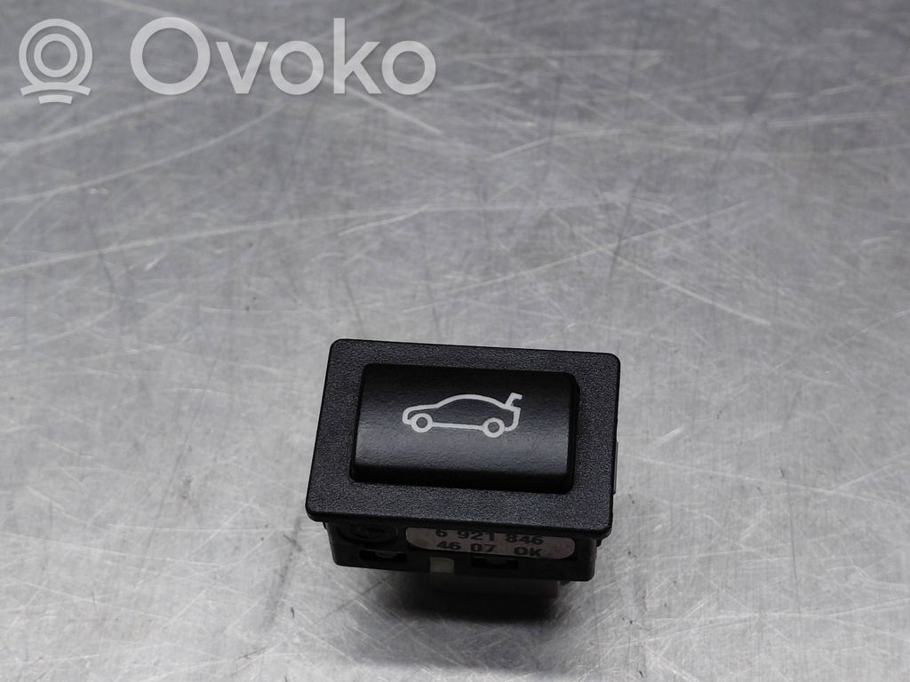 BMW 5 E60 E61 Tailgate opening switch 