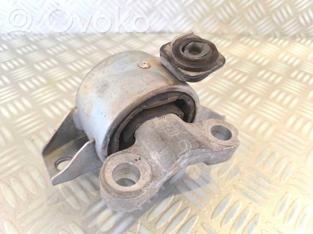 Opel Corsa E Engine mount bracket 