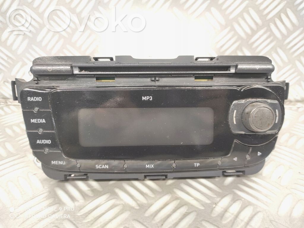 Seat Ibiza IV (6J,6P) Radio/CD/DVD/GPS head unit 