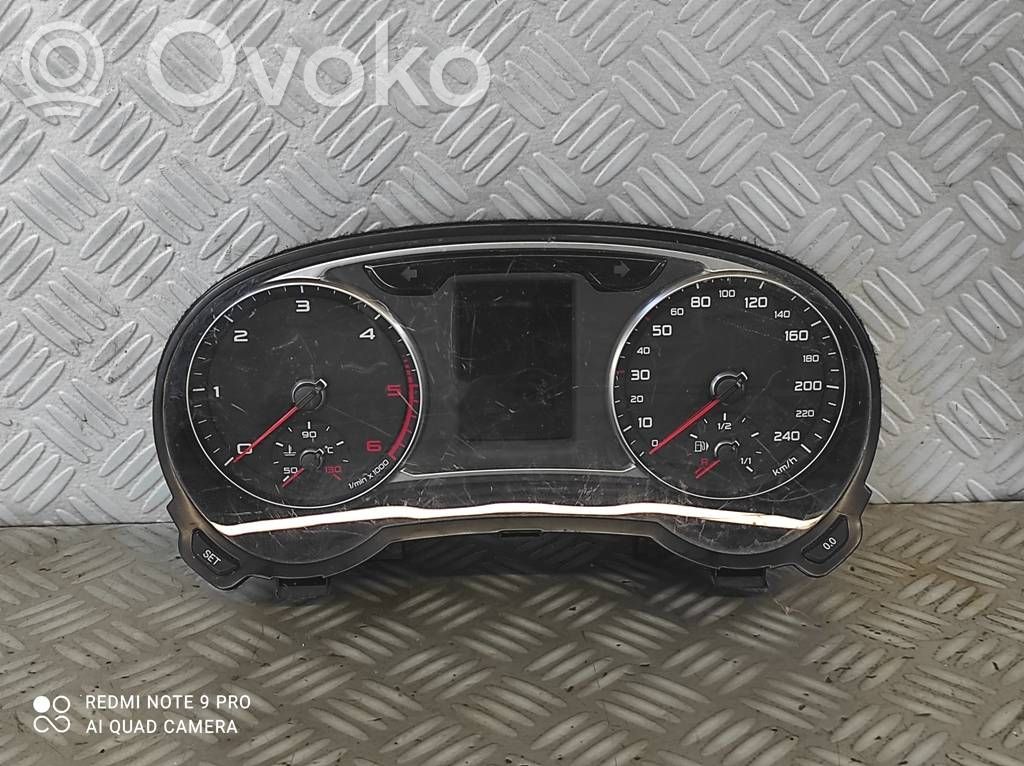 Audi A1 Speedometer (instrument cluster) 