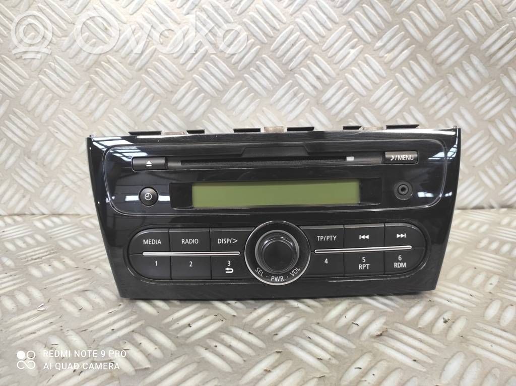 Mitsubishi Space Star Panel / Radioodtwarzacz CD/DVD/GPS 