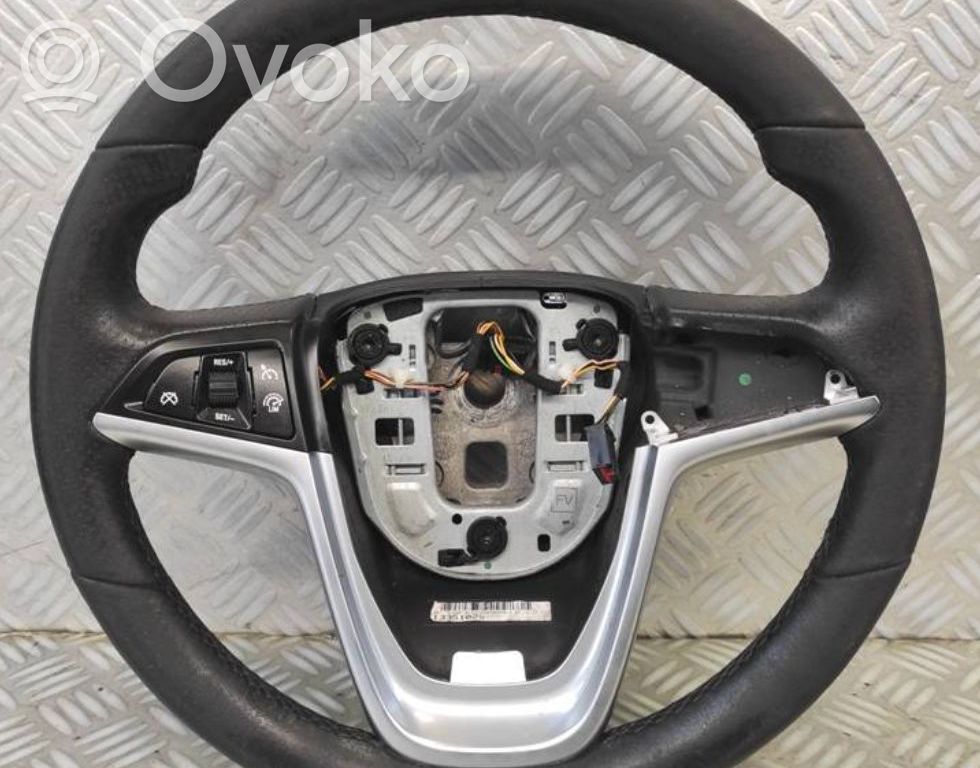 Opel Zafira C Steering wheel 