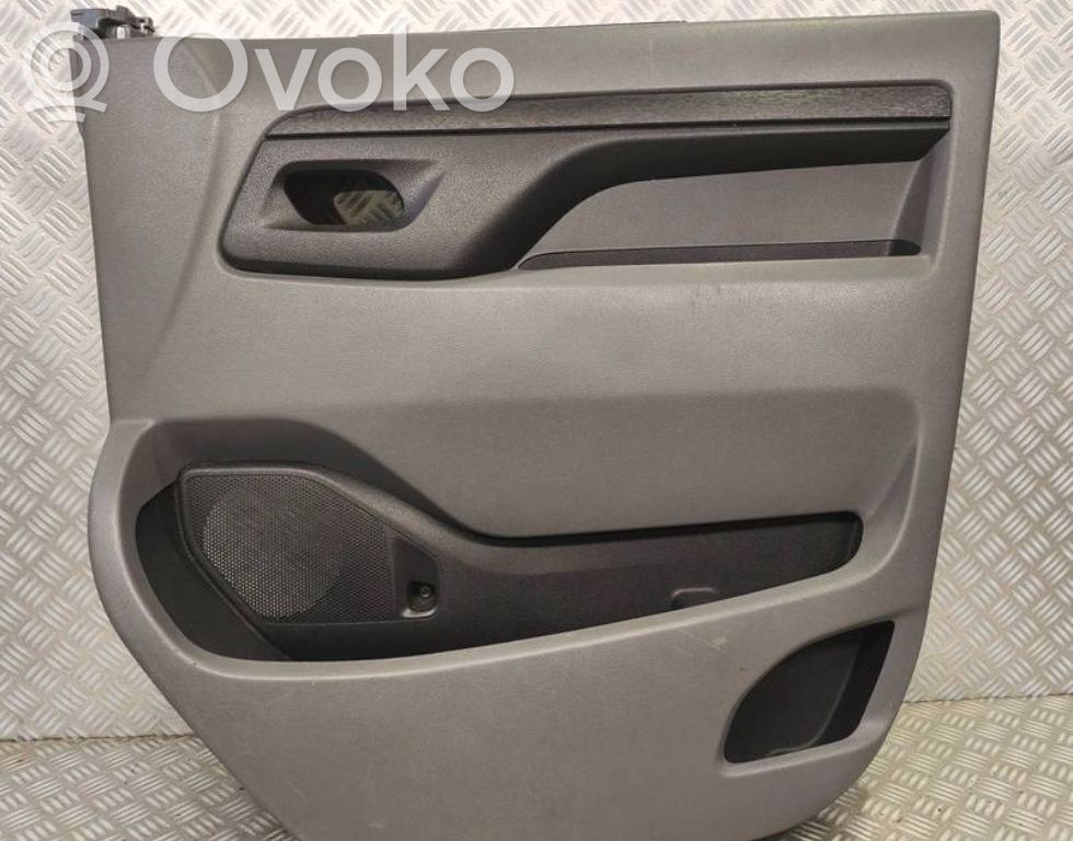 Opel Vivaro Revestimiento de puerta delantera 