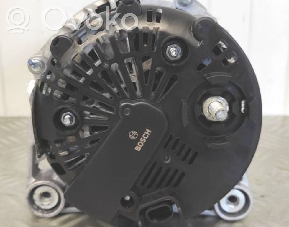 Opel Vivaro Generator/alternator 
