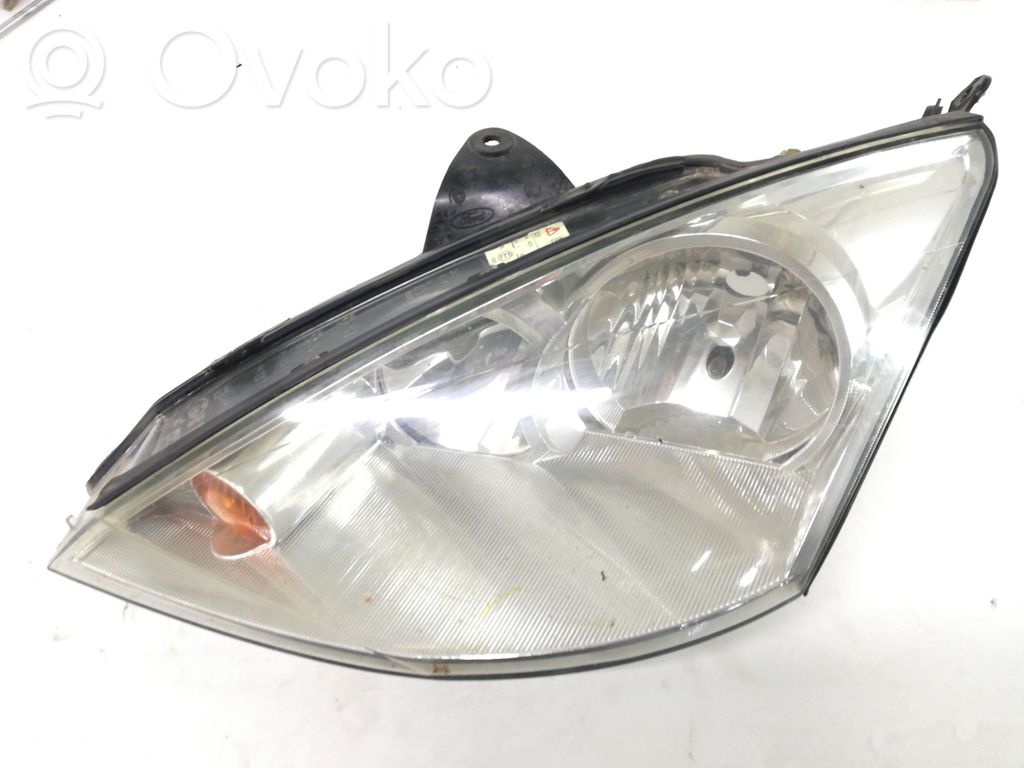 Ford Focus Headlight/headlamp 