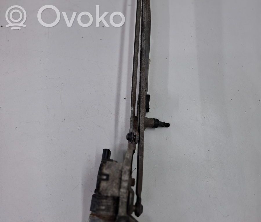 Ford Focus Front wiper linkage 