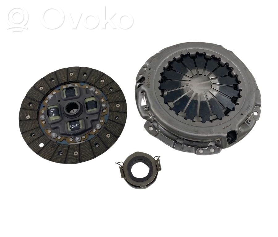 Toyota Corolla E90 Juego de embrague 