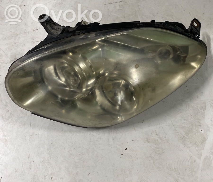 Opel Combo D Priekinis žibintas 