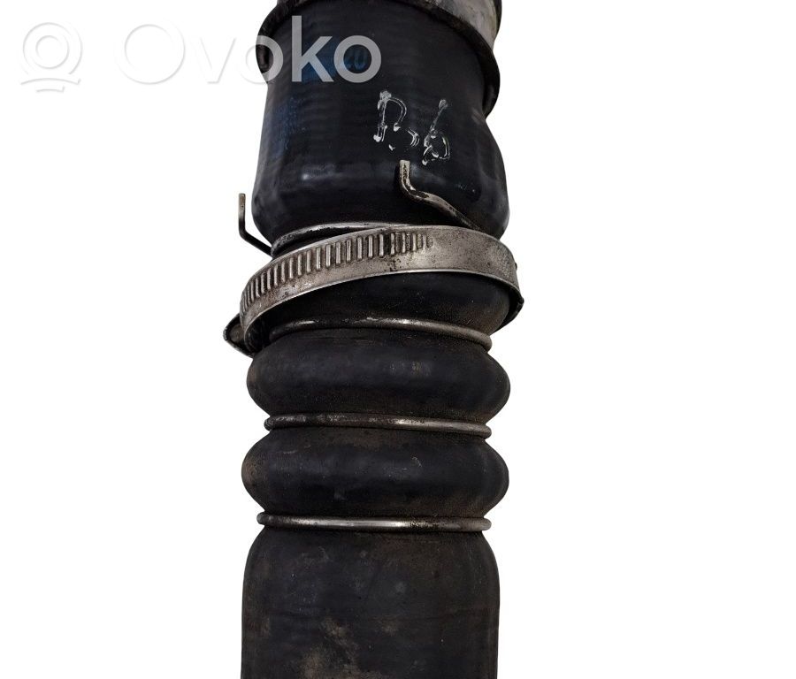 Volkswagen PASSAT B6 Tubo flessibile intercooler 