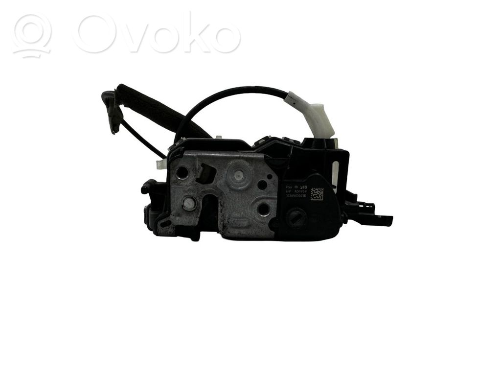 Front door lock   A04959