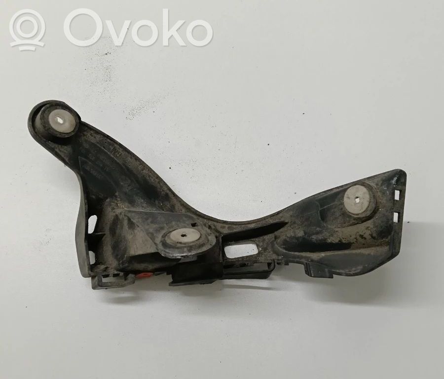 Front bumper mounting bracket   331883181