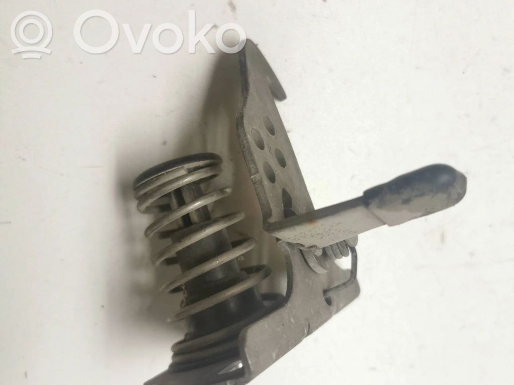 Spyna variklio dangčio   7034256,5123