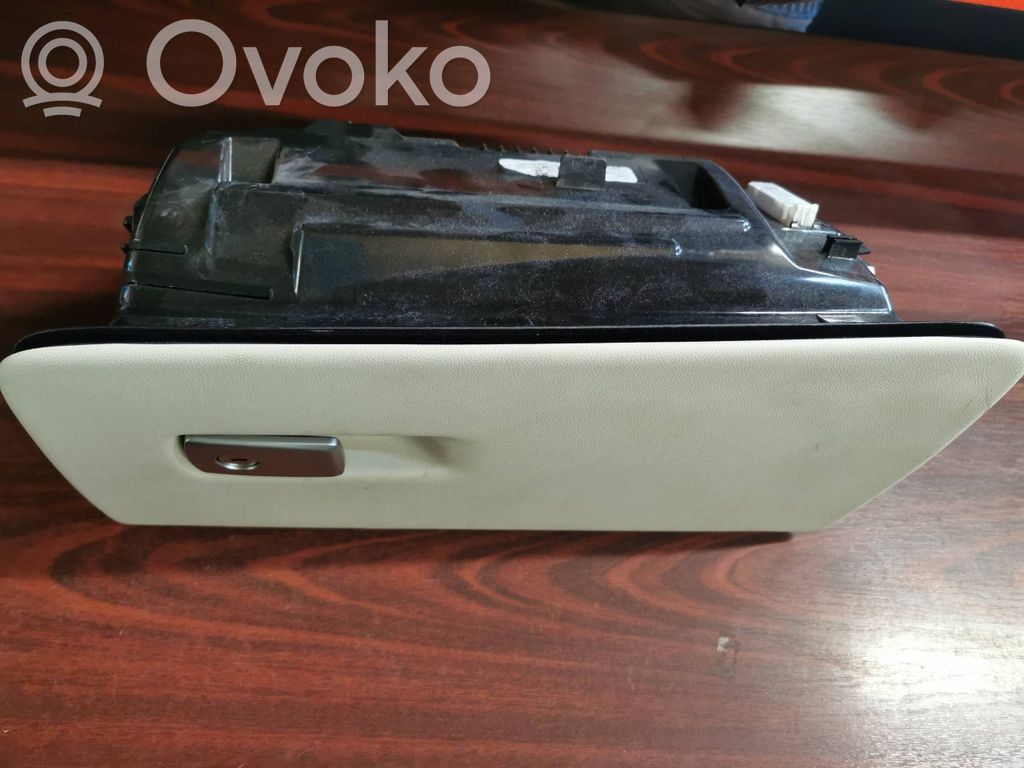 BMW X5 G05 Daiktadėžės (bordačioko) komplektas 