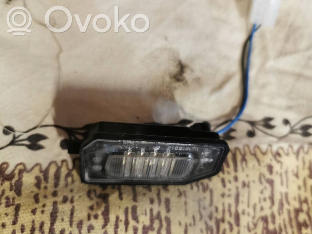 Mercedes-Benz B W247 Element lusterka bocznego drzwi przednich 