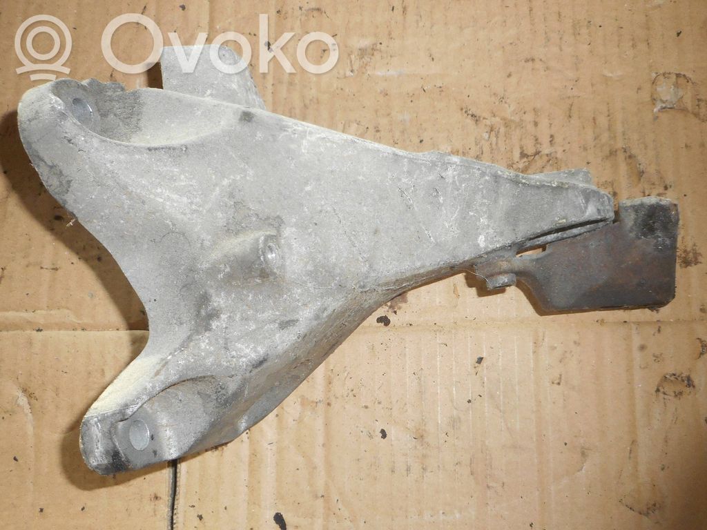 BMW 1 E82 E88 Engine mounting bracket 