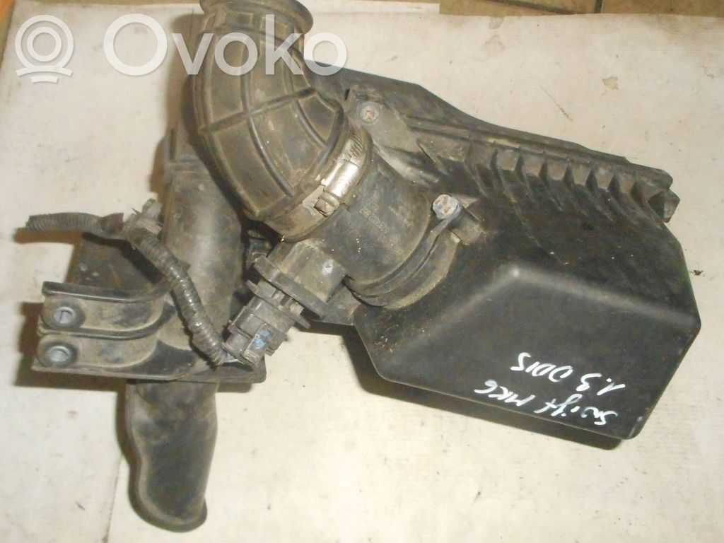 Suzuki Swift I Air filter box 