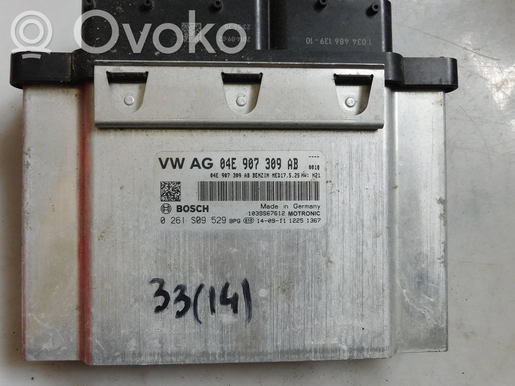 Volkswagen PASSAT B8 Engine control unit/module 