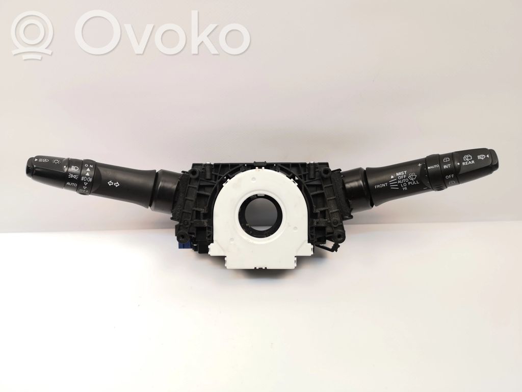 Volkswagen PASSAT B6 Citu veidu slēdži / pogas / pārslēdzēji 