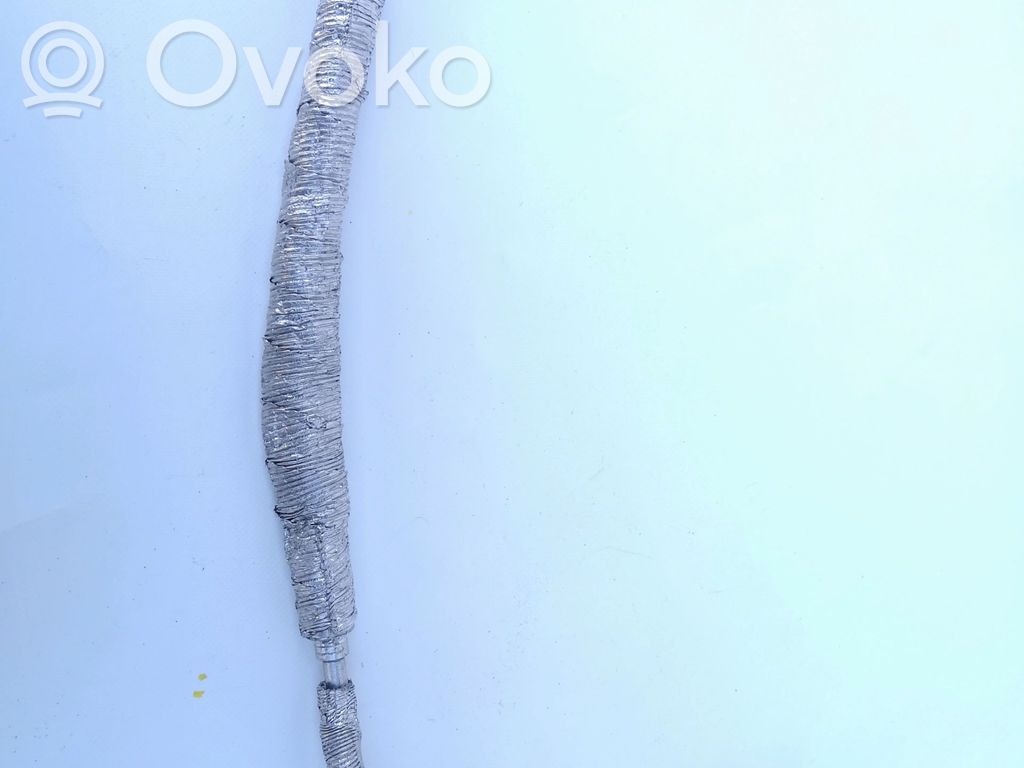 Ilmastointilaitteen putki (A/C)   1EA816524D,1EA816524D,1EA816524D,KM639