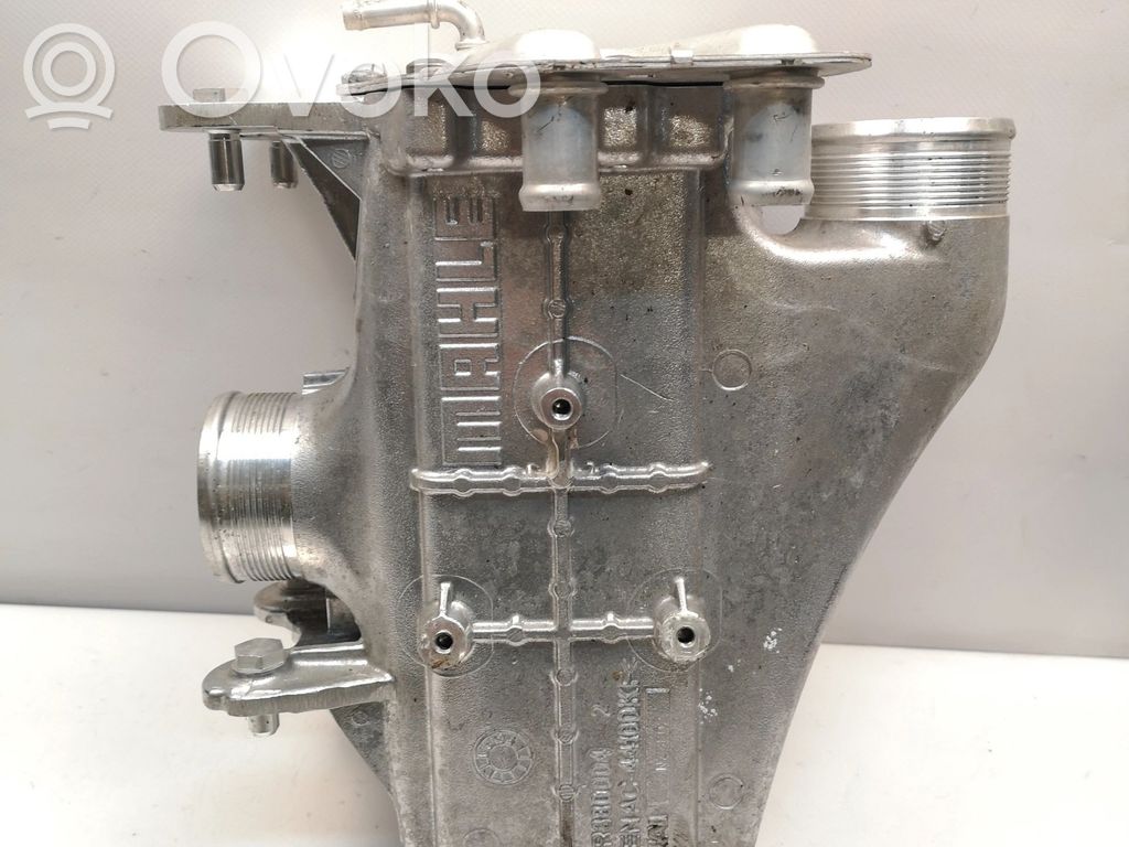 Audi RS4 B9 Chłodnica powietrza doładowującego / Intercooler 