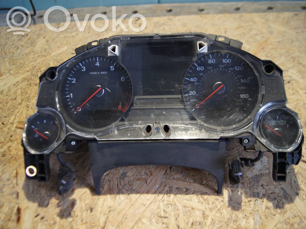 Audi A8 S8 D3 4E Speedometer (instrument cluster) 