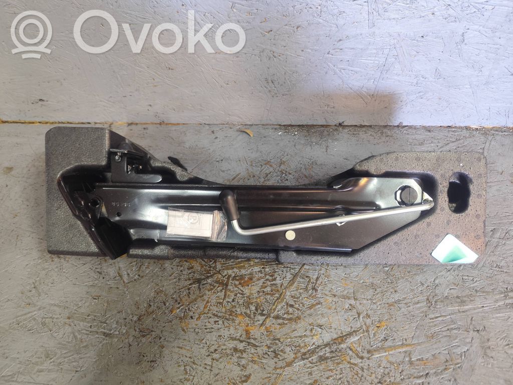 Porsche Macan (95B) Tool box 