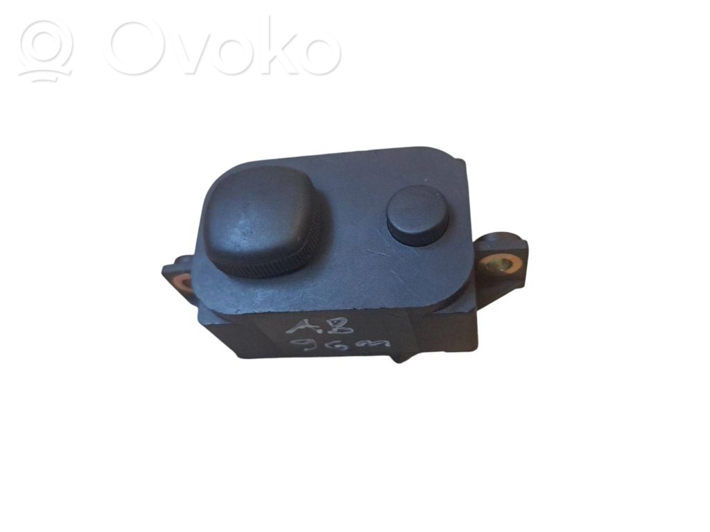 Audi A8 S8 D2 4D Steering wheel adjustment switch 
