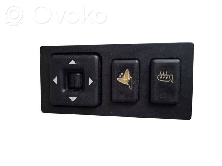 Wing mirror switch