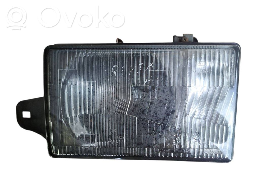 Isuzu Trooper Phare frontale 