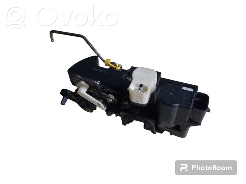 Opel Frontera B Priekinė durų spyna 
