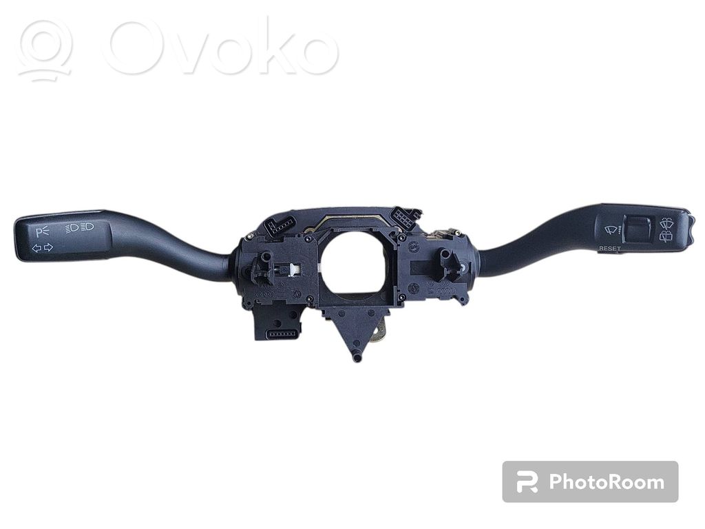 Audi A4 S4 B7 8E 8H Wiper turn signal indicator stalk/switch 