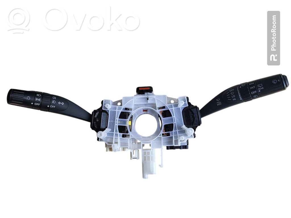 Subaru Legacy Interruptor/palanca de limpiador de luz de giro 