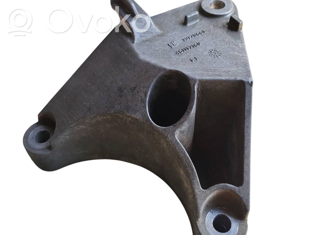 Opel Vectra C Gearbox mounting bracket 