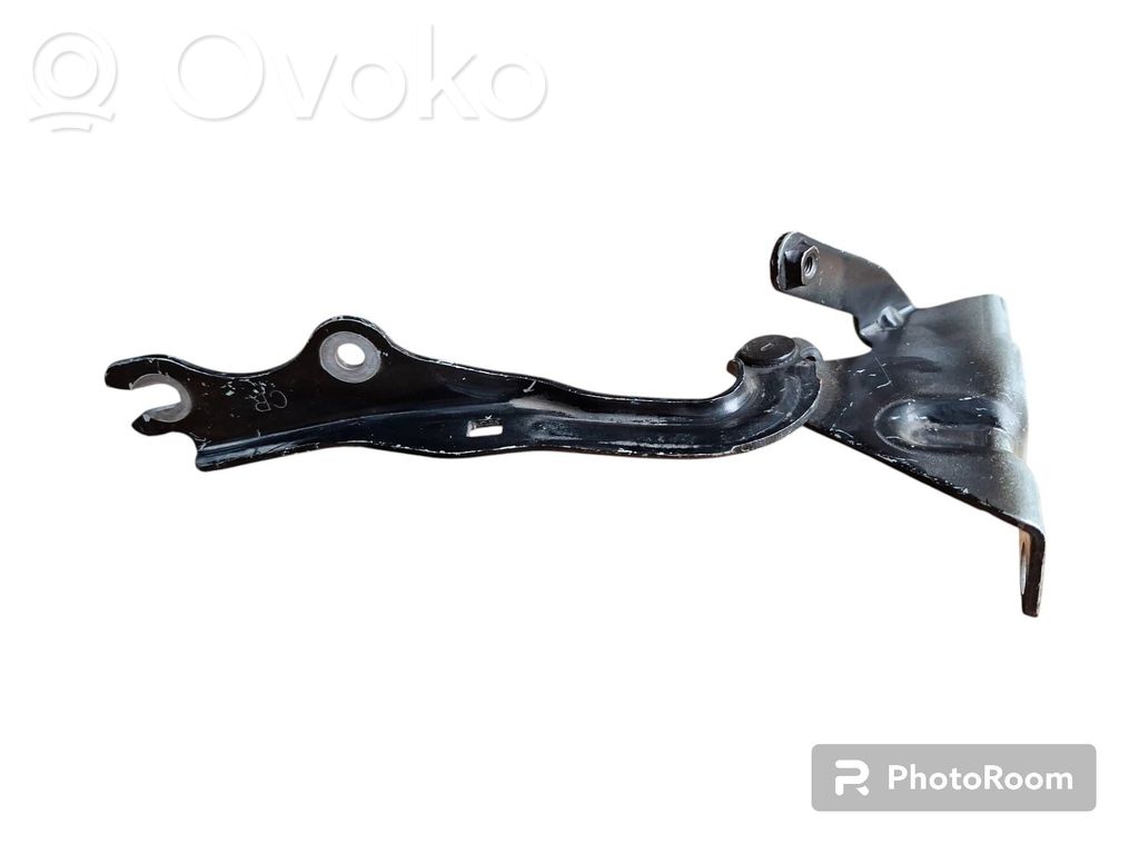 Engine bonnet/hood hinges