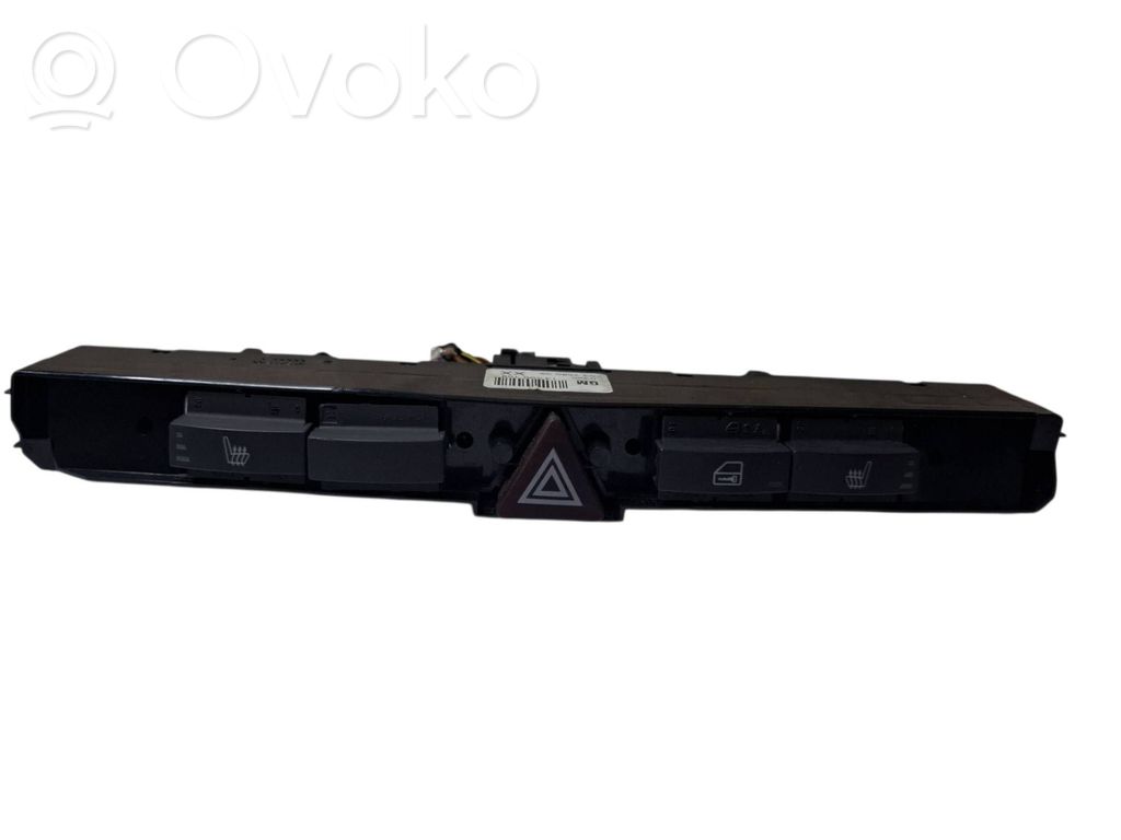 Opel Zafira B Botón interruptor de luz de peligro 