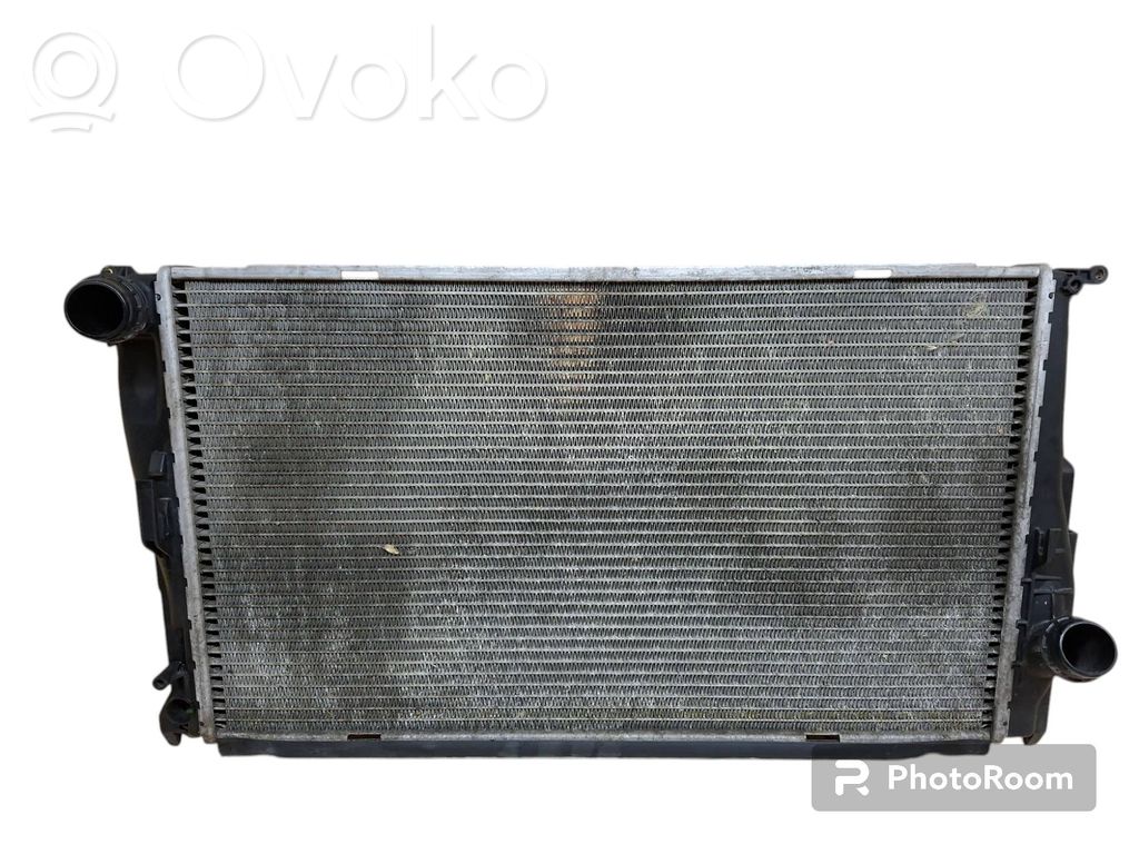 BMW 3 E90 E91 Dzesēšanas šķidruma radiators 