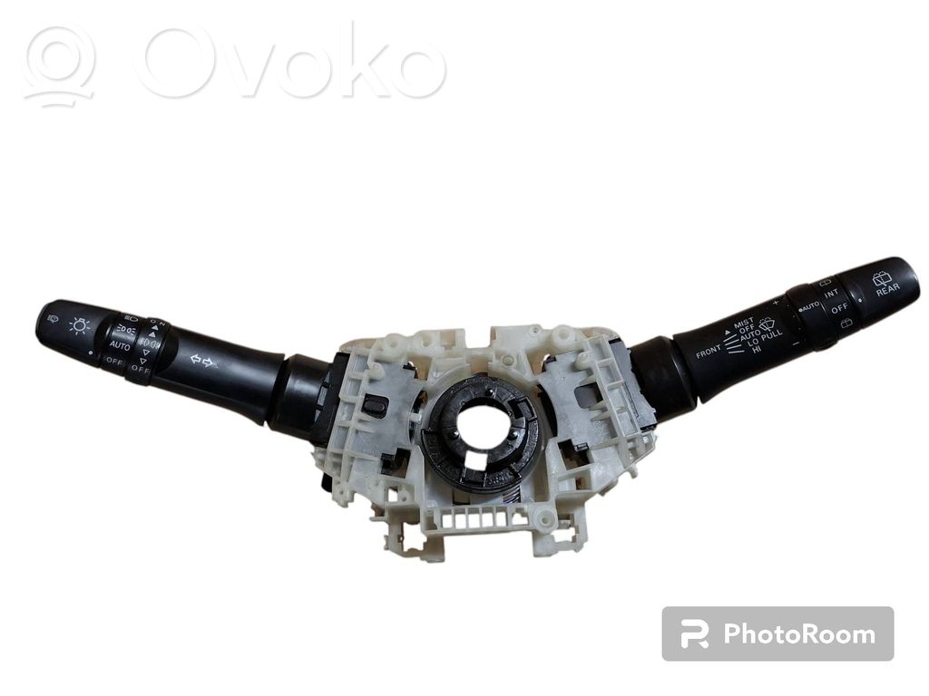 Mitsubishi Lancer VIII Commodo, commande essuie-glace/phare 