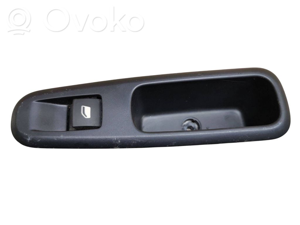 Peugeot 3008 I Electric window control switch 