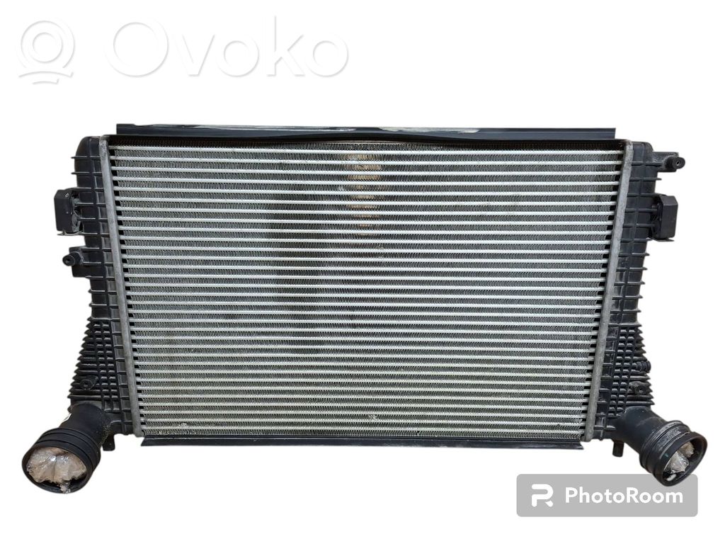 Volkswagen Jetta V Interkūlerio radiatorius 