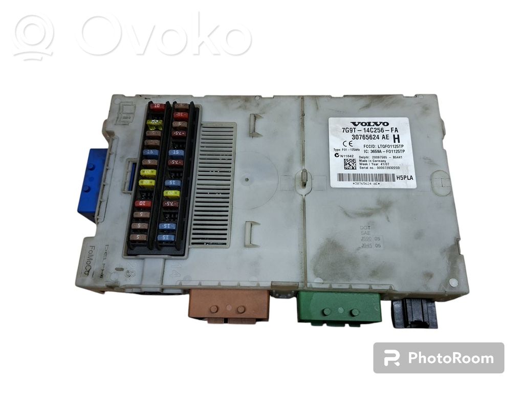 Volvo V70 Fuse module 