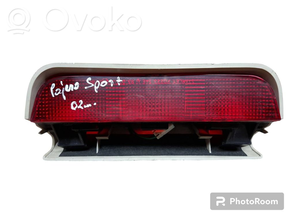 Mitsubishi Pajero Sport I Third/center stoplight 