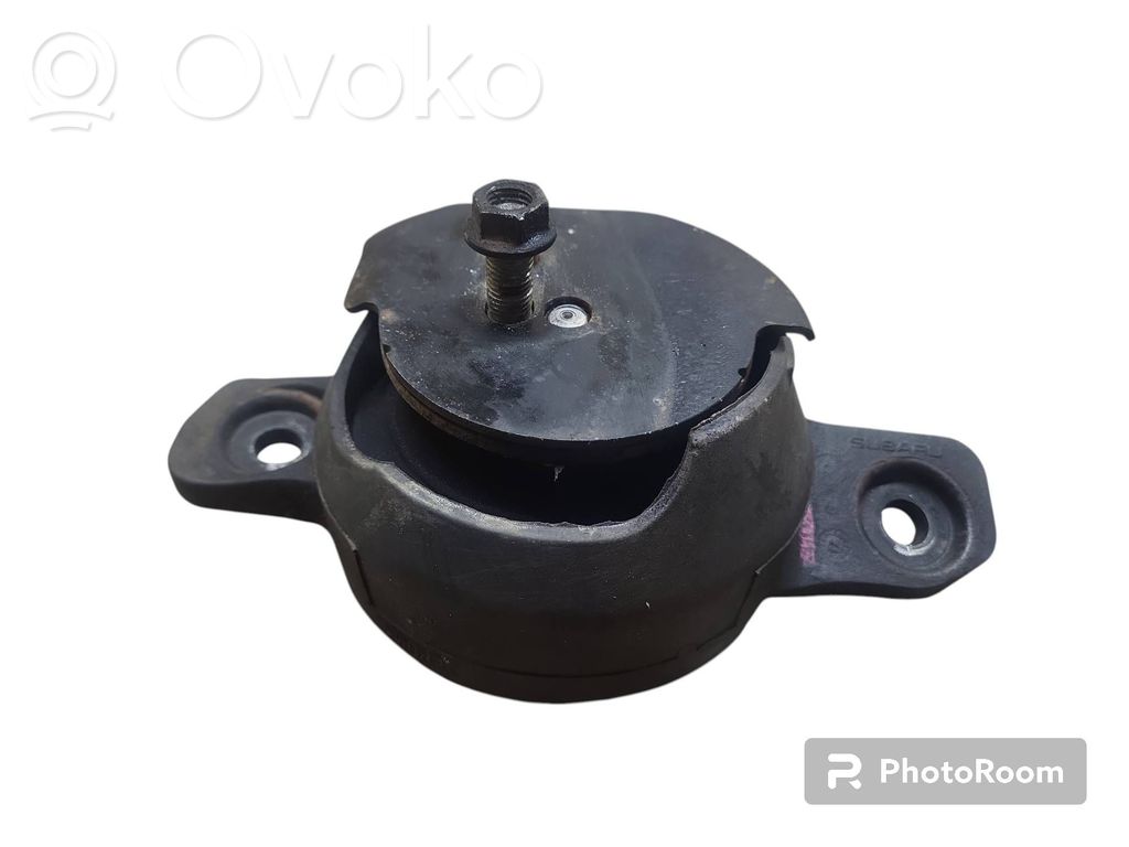 Engine mount bracket
