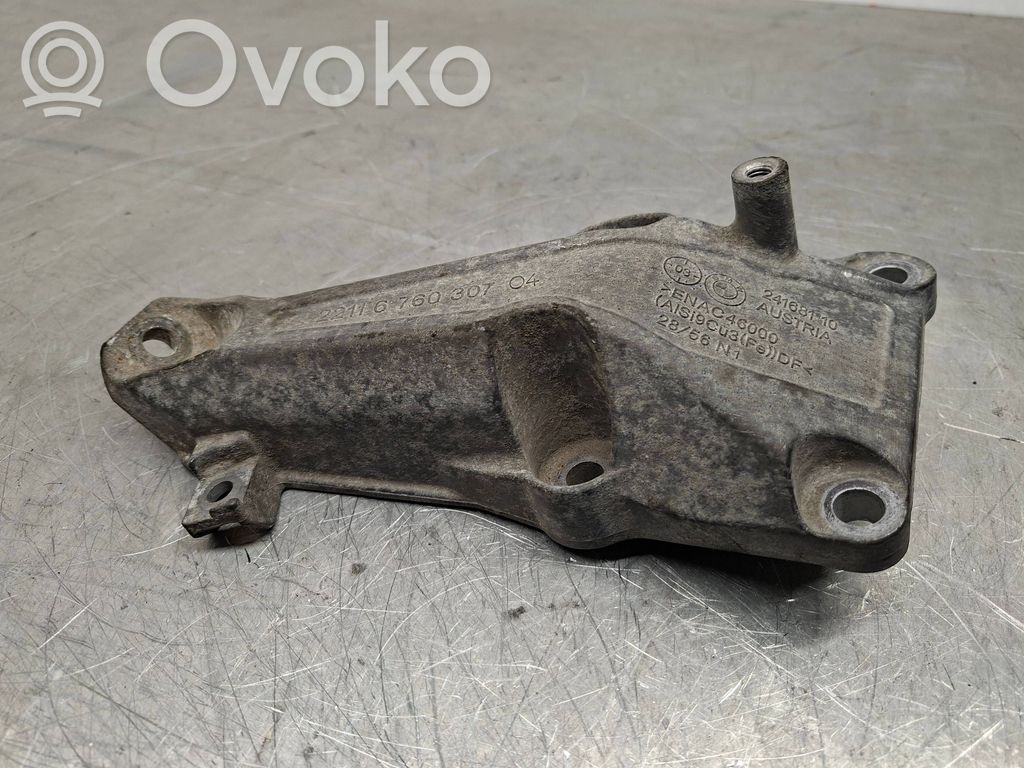 Engine mounting bracket   2211676030704,24168110
