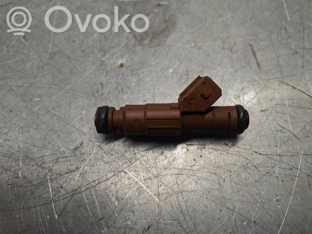 Volvo XC70 Fuel injector 