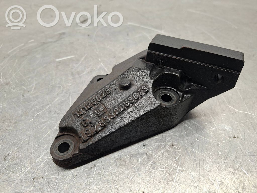 Engine mounting bracket   13125628