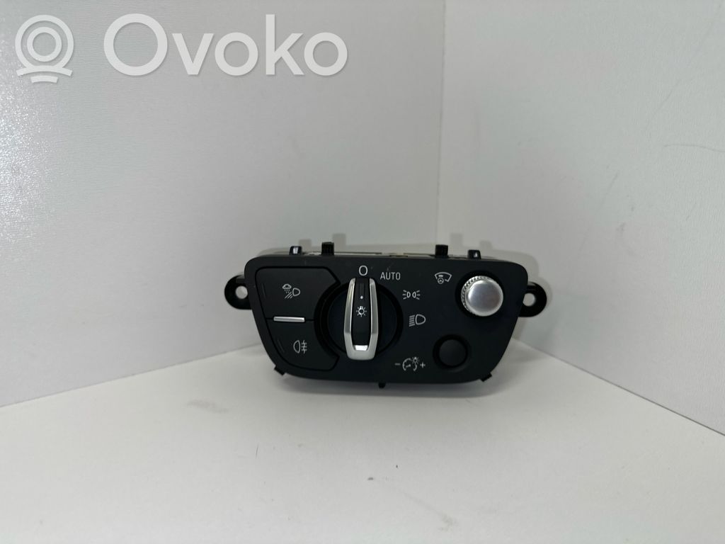 Audi Q7 4M Light switch 