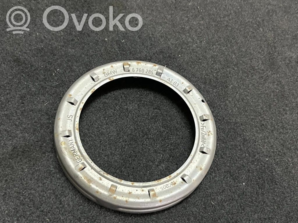 Fuel pump bracket   6760285
