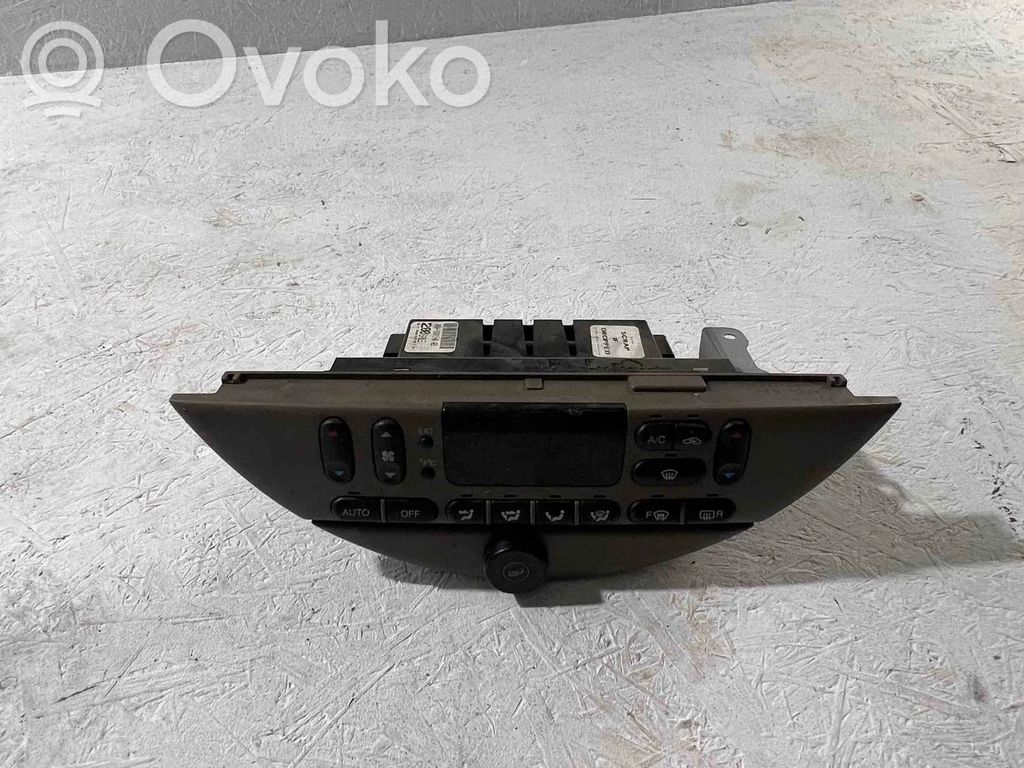 Przełącznik / Włącznik nawiewu dmuchawy   XR8H18C612