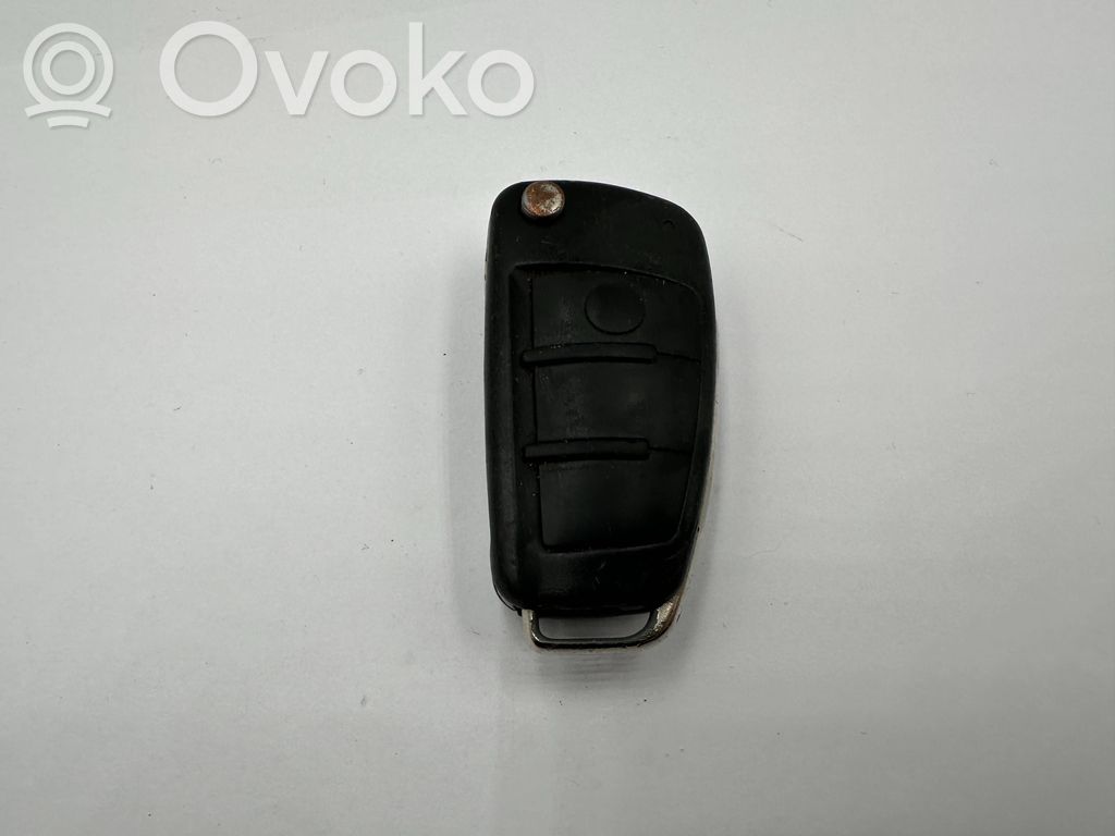 Audi A1 Ignition key/card 